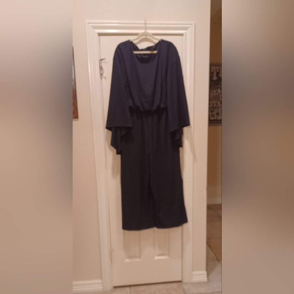 Midnight Velvet Elegant Black Jumpsuit with Flowing Sleeves